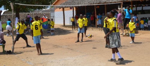 FC Einheit spendet Trikots für Projekt in Kenia